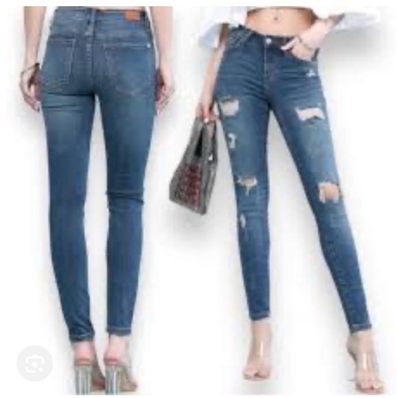 Judy Blue Skinny Fit Distressed Jeans Size 18 W - Picture 3 of 8